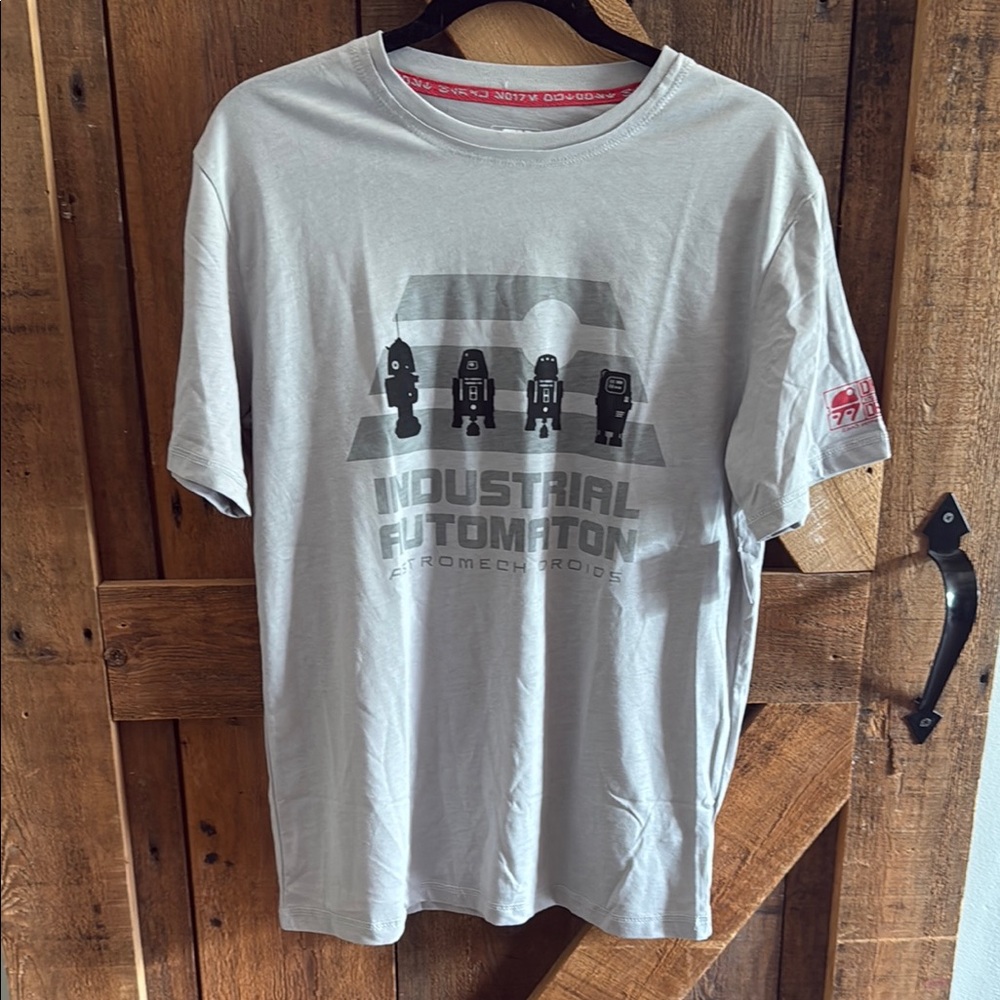 DISNEY WORLD GALAXYS EDGE TSHIRT NWT